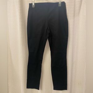 Old navy black dress pants size 8, stretchy and comfy, side zipper